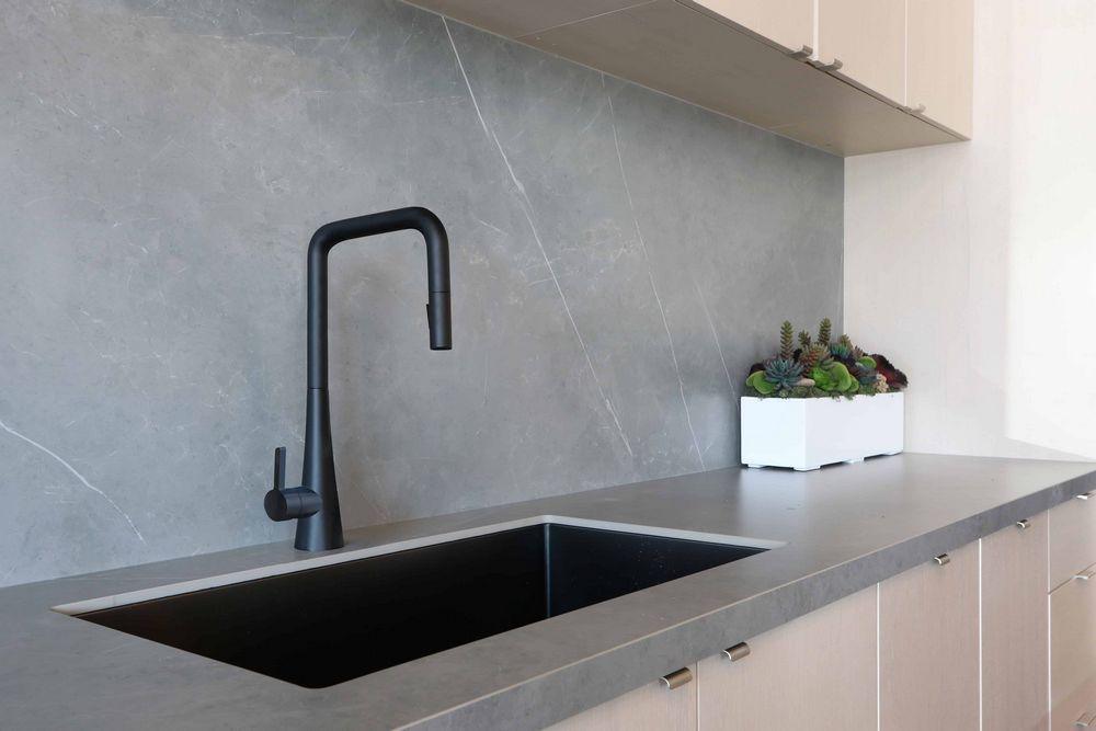 Master Modern Pull-Out Kitchen Faucet - Hbdepot